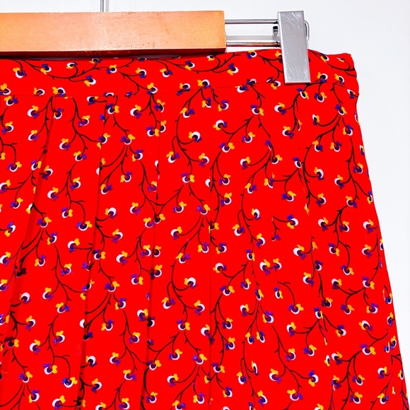 OLD NAVY Red floral skirt - Picture 4 of 6